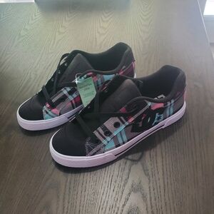 DC Women's Chelsea Plaid Black Sneakers